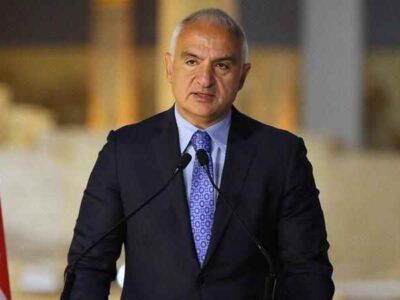 Bakan Ersoy: Turizmde yıl sonu hedefimiz 65 milyon ziyaretçi