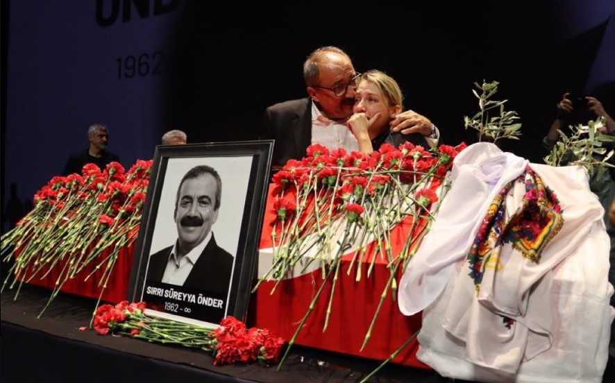 Sırrı Süreyya Önder son yolculuğuna uğurlanıyor