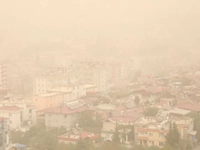 Meteoroloji'den 12 il için toz taşınımı uyarısı