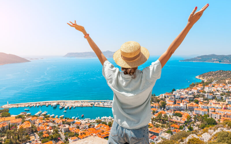 Turizm geliri ve ziyaretçi sayısında çifte rekor beklentisi