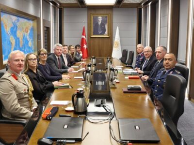 Milli Savunma Bakanı Yaşar Güler, İngiltere Büyükelçisi ve BAE Systems Yetkilisini Kabul Etti