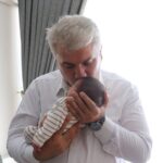 Ezan Okudu, İsim Koydu: Genç Gazetecinin Bebeğine Milletvekilinden Unutulmaz Anı