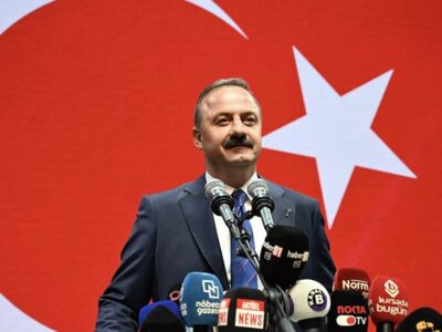 Ağıralioğlu'ndan önemli açıklama: Dünya 3. Cihan Harbi gibi sıkışıyor