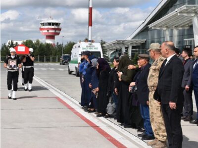 Şehit Polis Memuru Deniz Yaşın, Kars’ta Düzenlenen Törenle Gözyaşlarıyla Uğurlandı