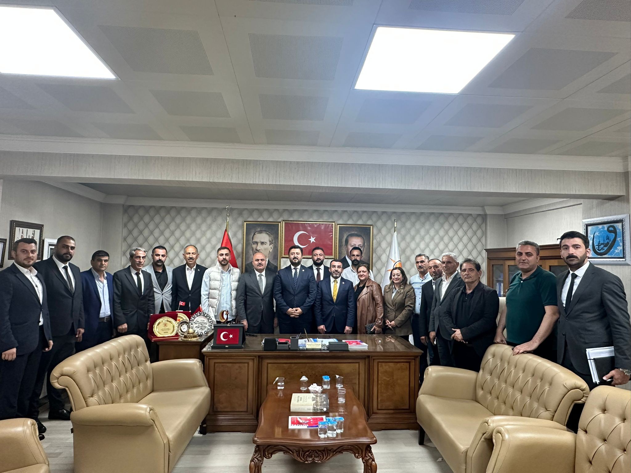 AK Parti Kars Teşkilatı, Yerel Yönetimler Değerlendirme ve Koordinasyon Toplantısında Buluştu