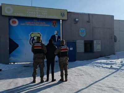 Kars’ta 4 yıl 4 ay 15 gün kesinleşmiş hapis cezası bulunan 1 şahıs Jandarma Tarafından Yakalandı