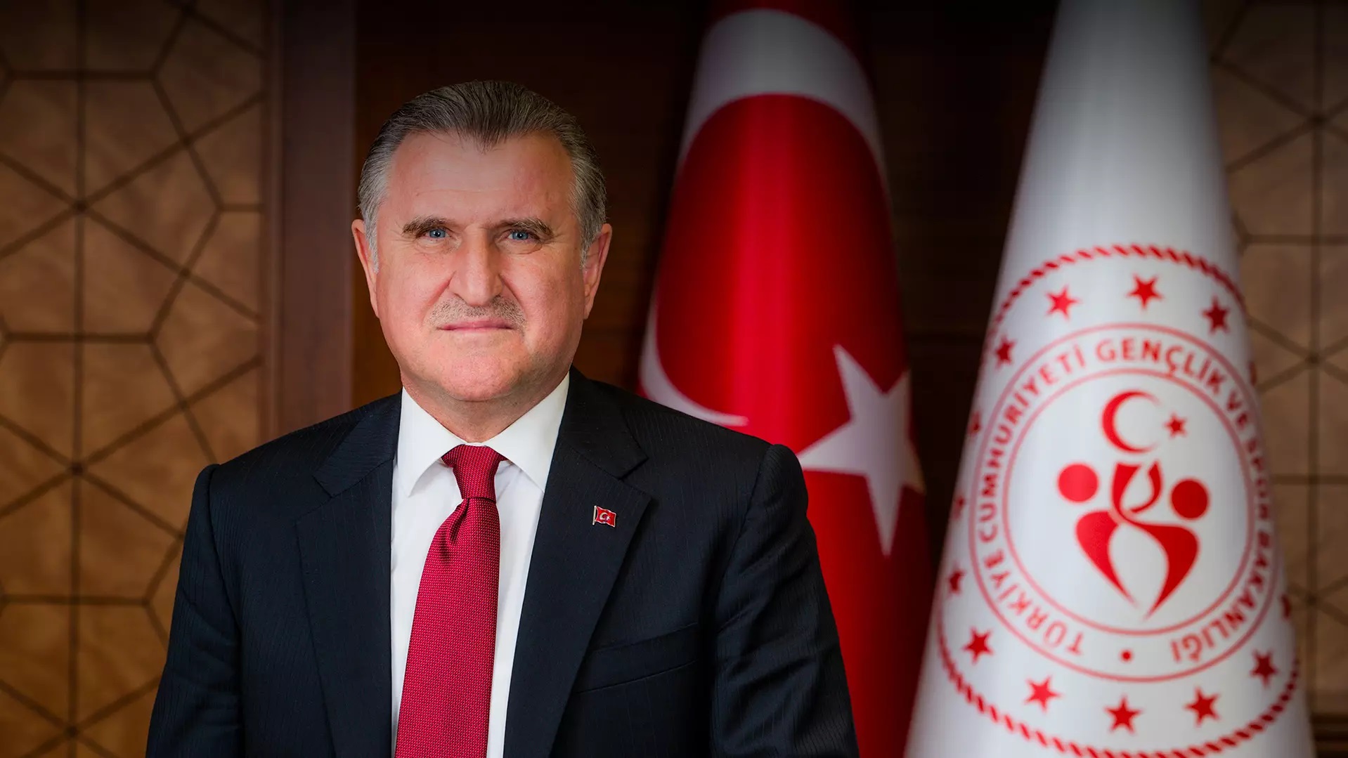 Bakan Bak’tan Milli Satranççılara Tebrik: Türkiye Spor Turizminin Cazibe Merkezi