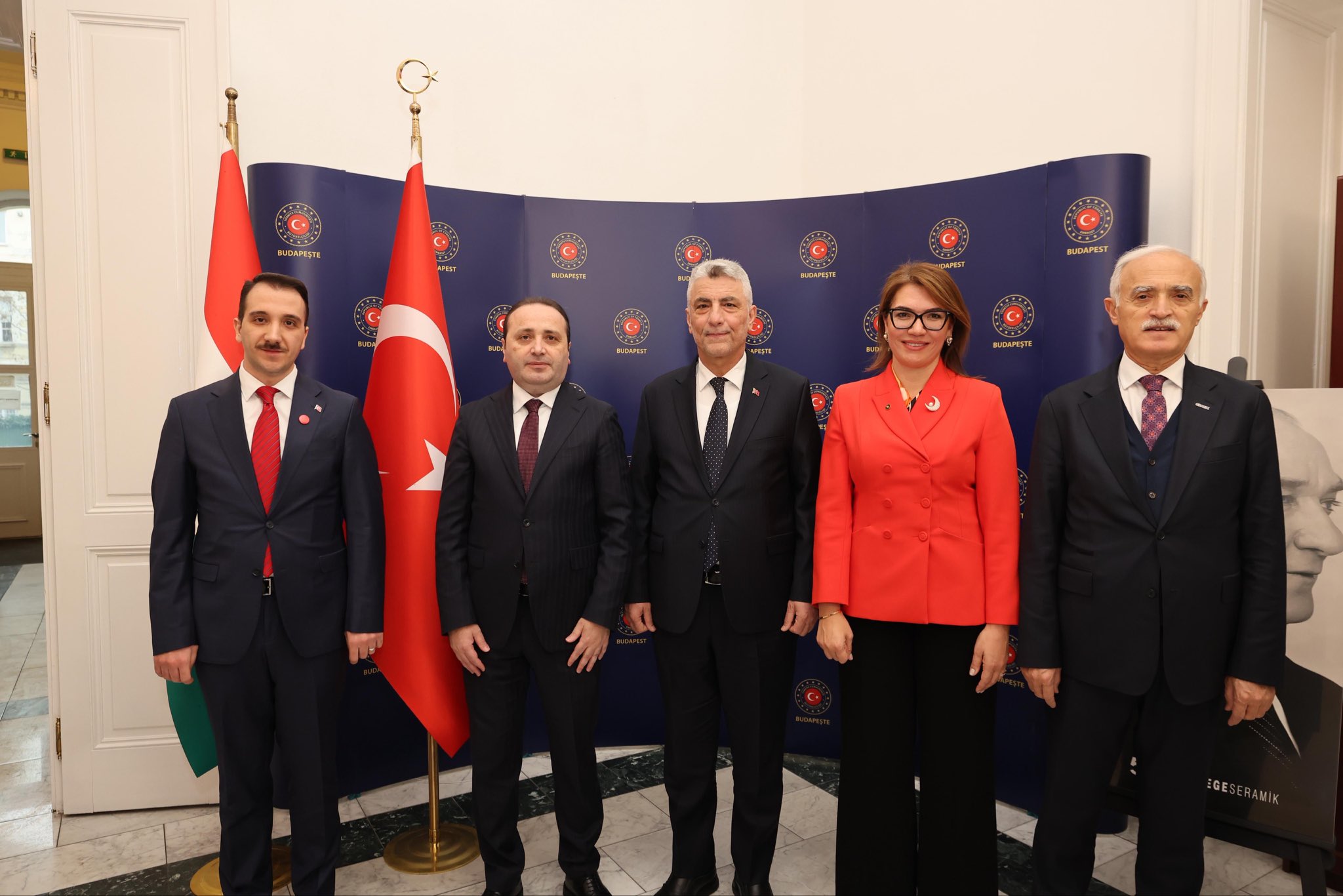 Ticaret Bakanı Ömer Bolat Budapeşte Büyükelçiliği’ni Ziyaret Etti