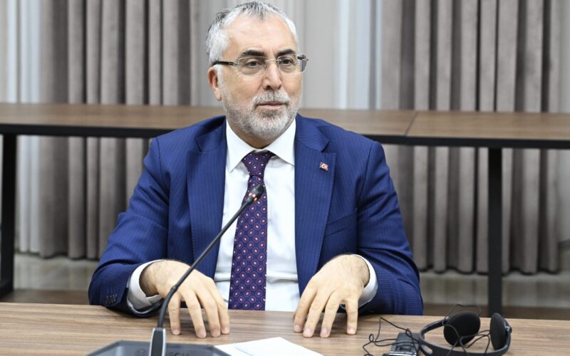 Bakan Işıkhan: 103 Bin 252 Meslek Lisesi Öğrencisine Kariyer Desteği Verildi