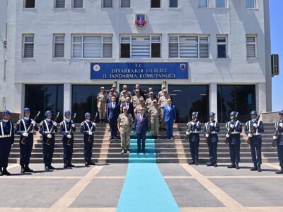 Diyarbakır İl Emniyet Müdürlüğü binası yakınına EYP’li saldırı girişimi