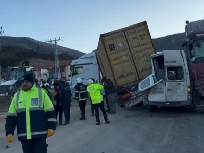 Ağır Tonajlı Araçlar Tehlike Saçıyor
