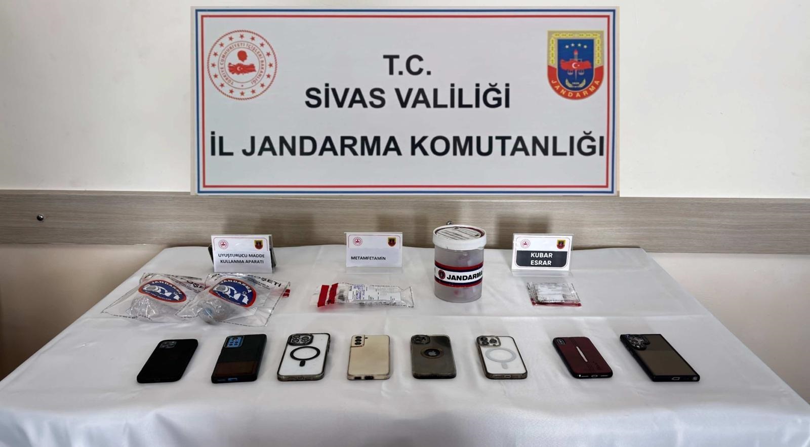 Sivas Merkezli Uyuşturucu Operasyonu: 5 Şüpheli Tutuklandı