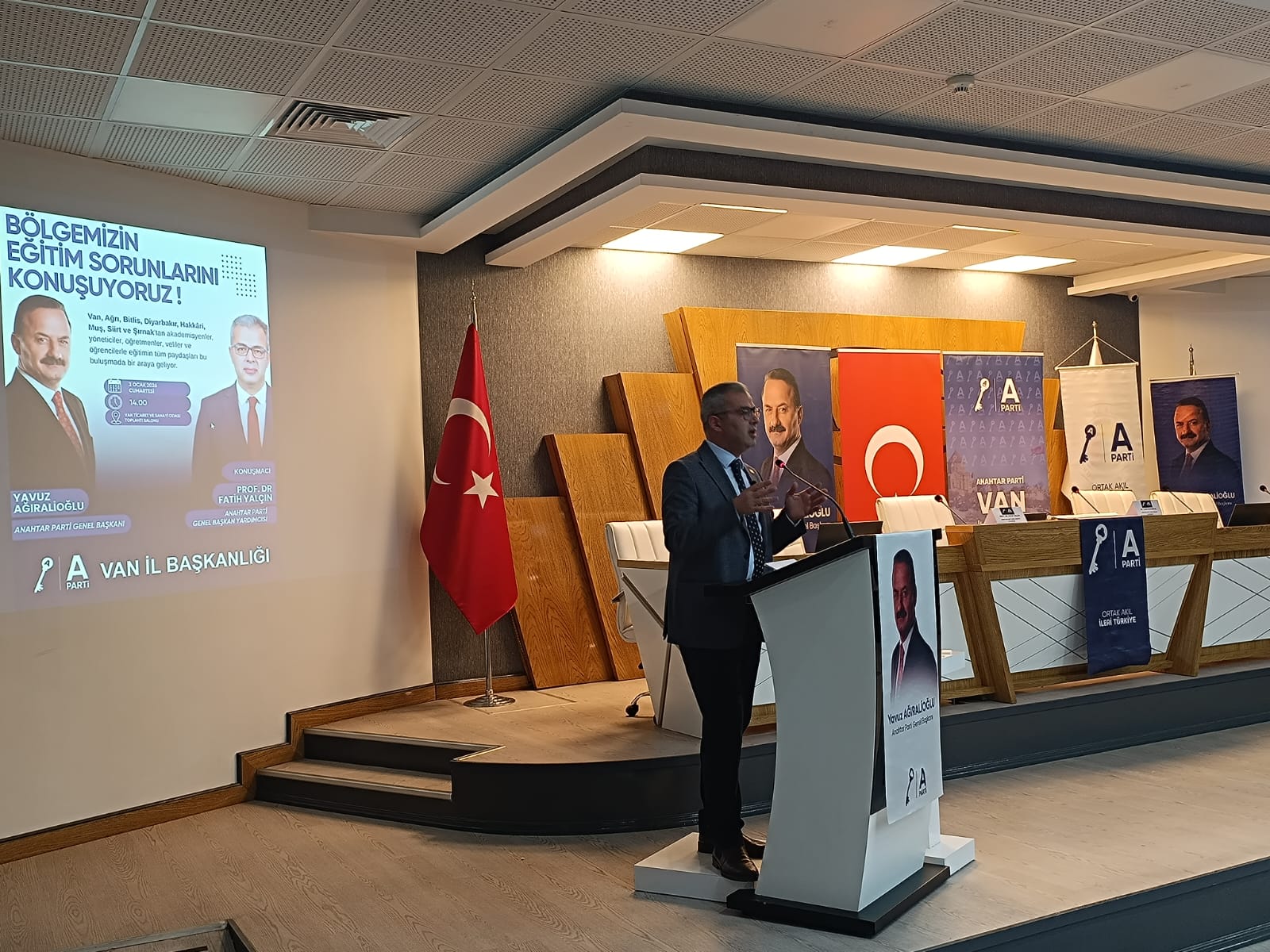 Anahtar Parti Heyeti Van’da Eğitim Gündemini Ele Aldı