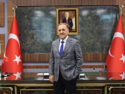 Dr. Ahmet Hamdi Usta Yalova Valiliği Görevine Başlıyor