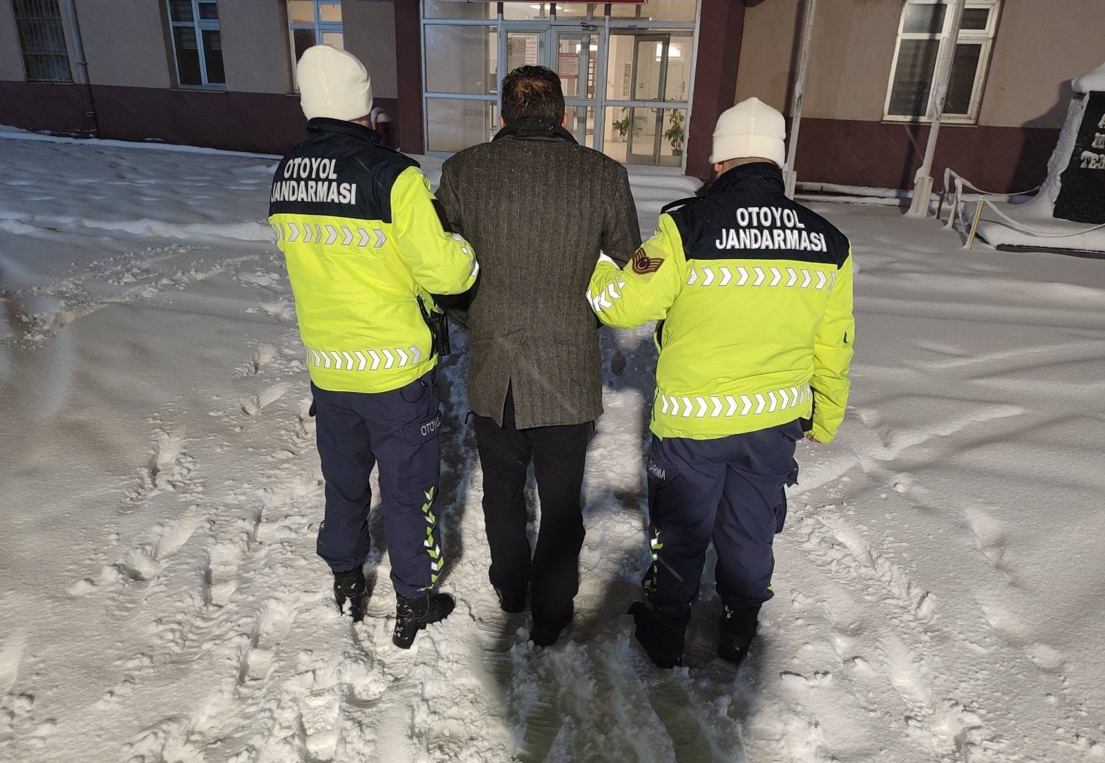 Gaziantep’te Yol Verme Kavgası: Silahlı Saldırgan Tutuklandı