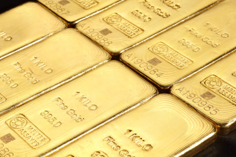 Altın Fiyatları Haftaya Yükselişle Başladı: Gram Altın 6 Bin 820 Lira Seviyesinde