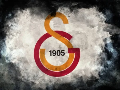 Galatasaray’da Sağ Beke Sürpriz Transfer Hamlesi