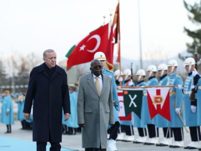Cumhurbaşkanı Erdoğan, Nijerya Cumhurbaşkanı Tinubu’yu Resmî Törenle Karşıladı