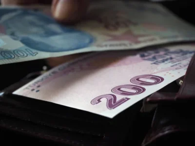 Emeklilerin Bayram İkramiyeleri Bugün Yatmaya Başladı
