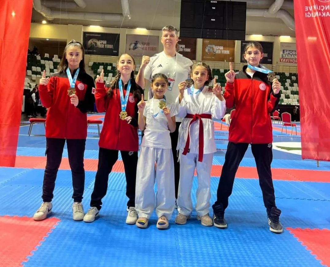 Kars’ın “Altın” Kızları Giresun’u Salladı!