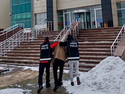 Kars’ta 6 Kilogramdan Fazla Bonzai Üretilebilecek Ham Madde Ele Geçirildi