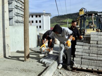 Yalova Akça Hatun Öğrenci Yurdu Yolu Yenileniyor