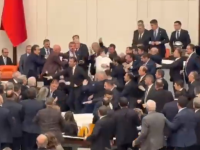 TBMM’de Olaylı Yemin Töreni: Bakanlar Arbede Altında Ant İçti
