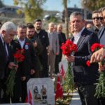 CHP Lideri Özel’den Narlıca Şehitliği Ziyareti