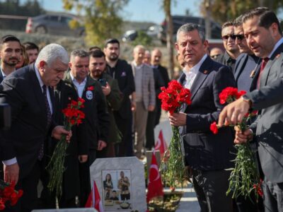 CHP Lideri Özel’den Narlıca Şehitliği Ziyareti