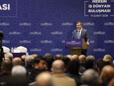 Cumhurbaşkanı Yardımcısı Yılmaz Mersin’de İş Dünyasıyla Buluştu: “Türkiye Üst Orta Gelir Ligine Terfi Etti”