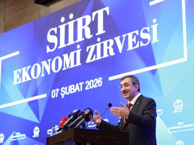 Siirt’te Ekonomik Kalkınma ve Yatırım Fırsatları Ekonomi Zirvesi’nde Değerlendirildi