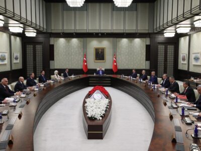 Kabine Üyelerinden Yeni Bakanlara Tebrik Mesajları
