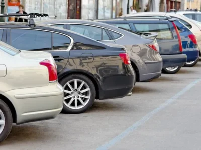 Otoparktaki Araçlardan 30 Milyon Dolar Çalındı