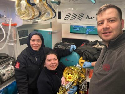 Çanakkale’de Ambulansta Mucize Doğum: Miadını Geçen Gebe Yolda Doğum Yaptı