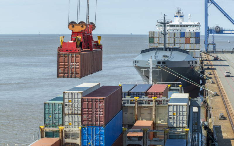 Ticaret Bakanlığı Duyurdu: Yılın İlk Çeyreğinde 14 İl 1 Milyar Dolar Barajını Aştı