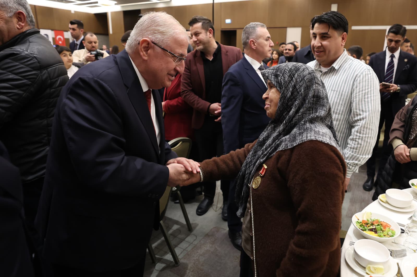 Milli Savunma Bakanı Yaşar Güler Hatay’da Şehit Yakınları ve Gazilerle İftarda Buluştu