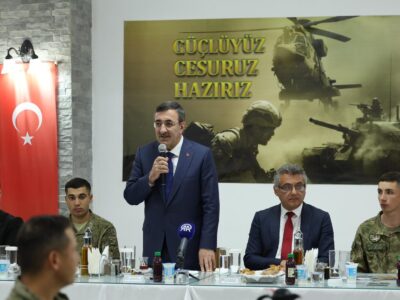 Cevdet Yılmaz KKTC’de Mehmetçik İle İftarda Buluştu