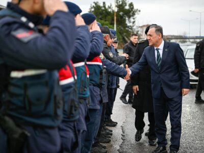 Vali Dr. Ahmet Hamdi Usta Bayram Mesaisindeki Personeli Ziyaret Etti