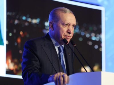 Cumhurbaşkanı Erdoğan Hamdi Ulukaya’yı Külliyede Kabul Etti