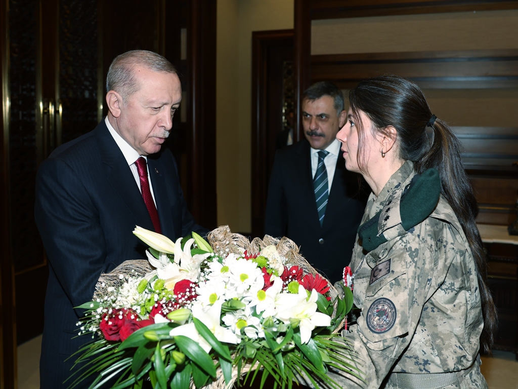 Cumhurbaşkanı Erdoğan, Türk Polis Teşkilatı Heyetini Kabul Etti