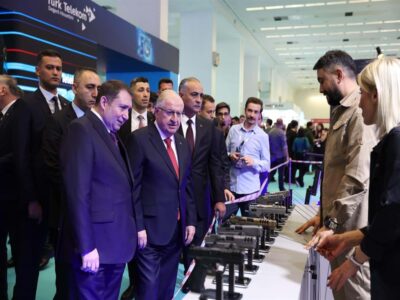Milli Savunma Bakanı Yaşar Güler Ankara’da Teknoloji Fuarı’nı Ziyaret Etti