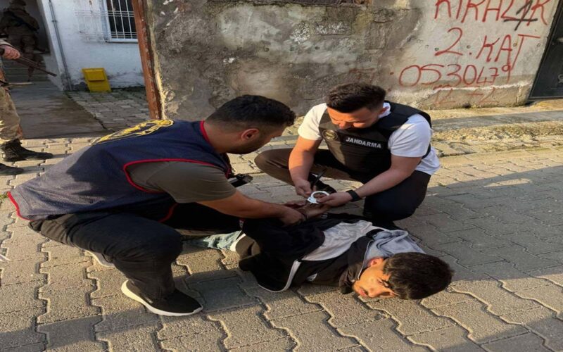 MİT Koordinesinde Siber Suç Şebekesine Büyük Operasyon: 9 İlde 12 Gözaltı