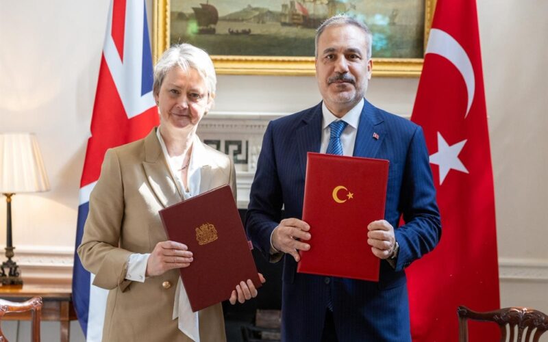Türkiye ile İngiltere Arasında Yeni Dönem: Stratejik Ortaklık Belgesi İmzalandı
