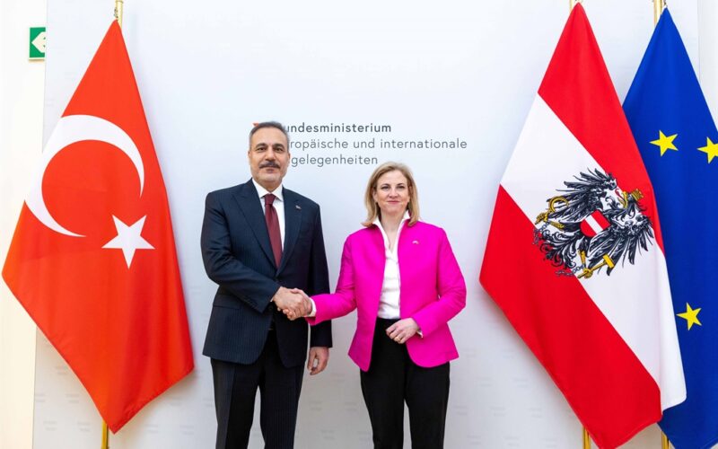 Bakan Fidan Viyana’da Mevkidaşı Meinl-Reisinger ile Görüştü