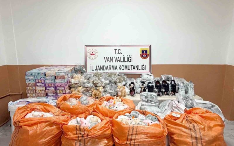 Van’da 4 milyon 100 bin lira değerinde gümrük kaçağı malzeme ele geçirildi