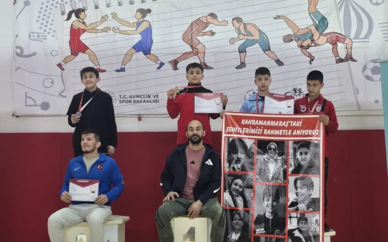 Karslı Güreşçi Türkiye şampiyonu oldu