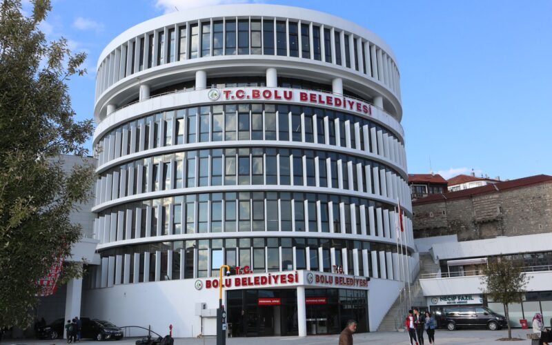 Bolu’da Rüşvet Operasyonu: Oda Başkanı ve Çalışanı Tutuklandı