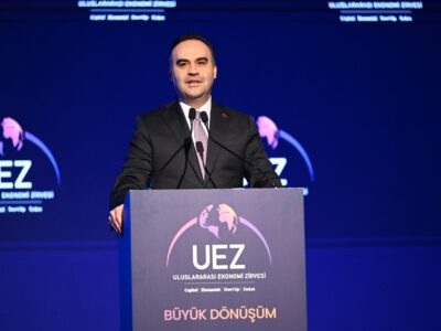 15. Uluslararası Ekonomi Zirvesi: Sanayi ve Teknoloji Bakanı Kacır’dan “Milli Teknoloji” Vurgusu