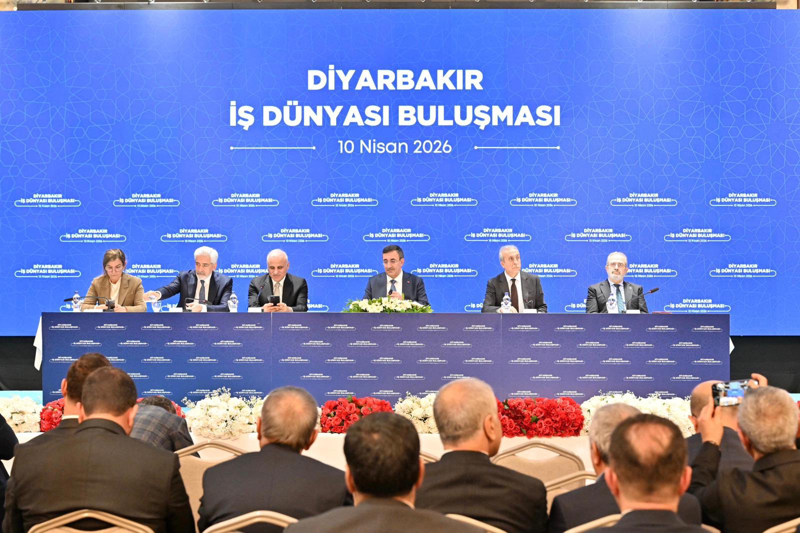 Ticaret Bakan Yardımcısı Mahmut Gürcan Diyarbakır’da İş Dünyası ve Emniyet Mensuplarıyla Buluştu