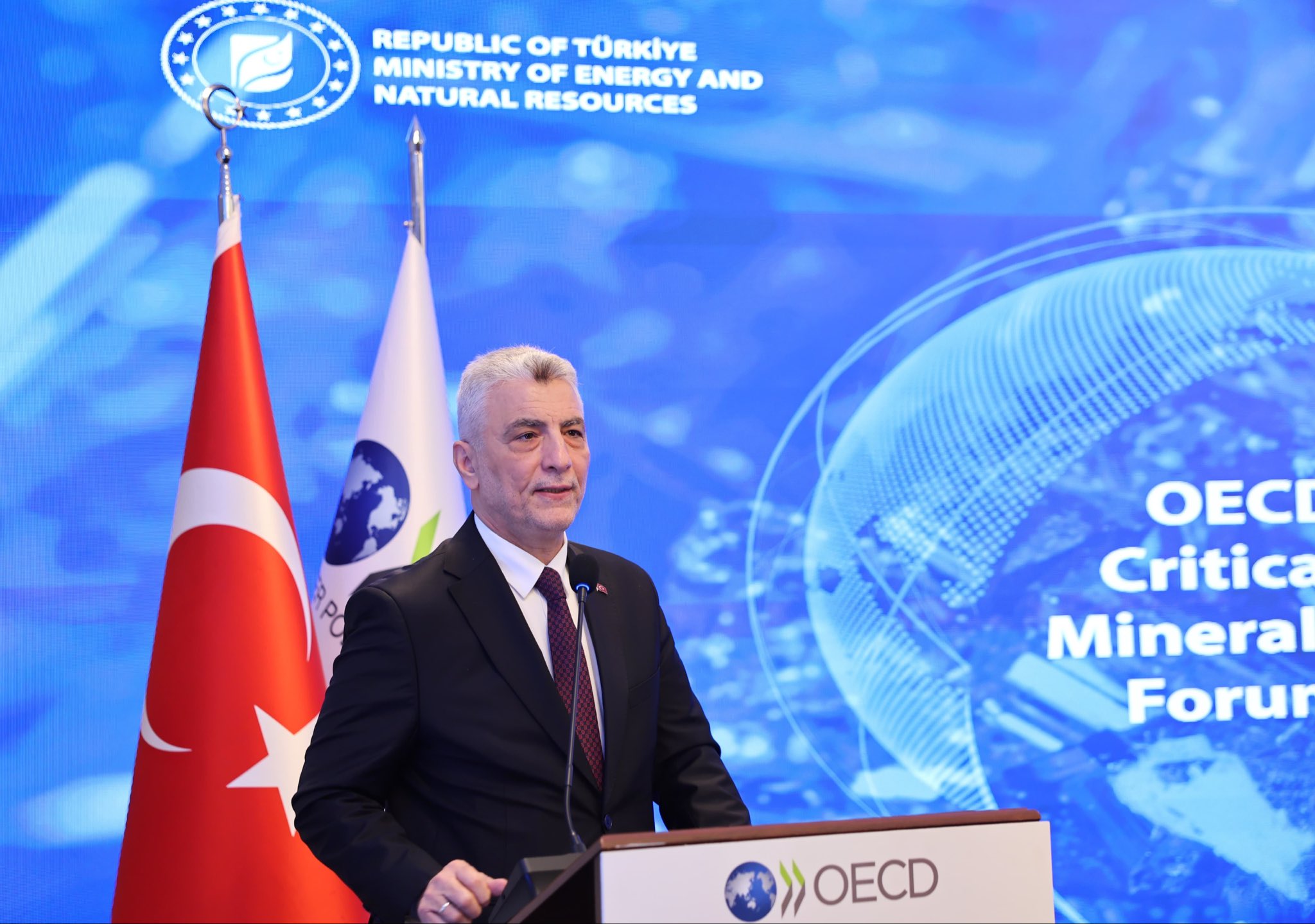 Bakan Bolat’tan Kritik Madenler Uyarısı: “İhracat Kısıtlamaları Küresel Ekonomiyi Tehdit Ediyor”